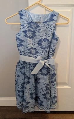 Vestido elegante sin mangas floral de encaje azul The Children's Place para niñas talla 8 Foto 1 de 4