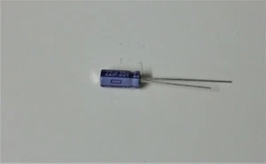 10 X 22uF 35V Elect TAPA Radial 85 grados (0222) - Imagen 1 de 2