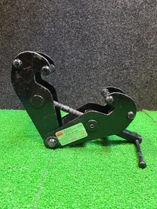 Dayton 3KR12G Beam Clamp, Vertical Lift 4000 lb Load, 3-9" Jaw Capacity, Shaft - Picture 1 of 8