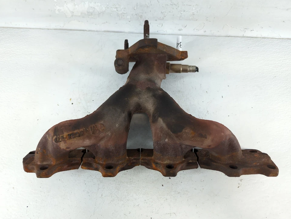 Выпускной коллектор турбокомпрессора 2001-2002 Saturn L100 с турбонагнетателем ZOUNY - Изображение 1 из 4