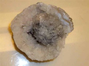 Toothy Crystals! in WHITE Coconut GEODE Mexico - Picture 1 of 1