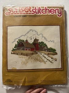 Sunset Stitchery bordado punta de aguja 1977 Country Barn kit NUEVO otro - Imagen 1 de 5