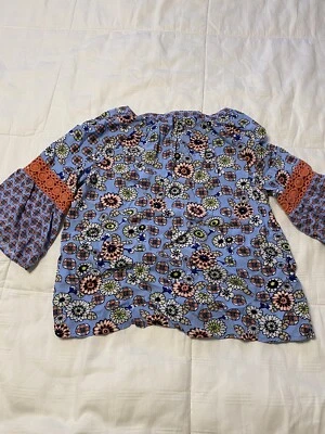 Blusa Belk Crown & Ivy Niñas Azul Rosa Floral Talla XL Foto 1 de 4