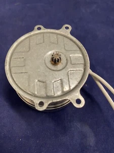 MOTOR RELOJ ORIGINAL SYNCHRON K44RA - 110v, 60Hz, 4W, 1 RPM, K44RA-5-6-76, 1129 - Imagen 1 de 12