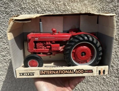 1994 - Ertl 1/16 International 600 Diesel Tractor #248 NIB - FREESHIP - Image 1 of 4
