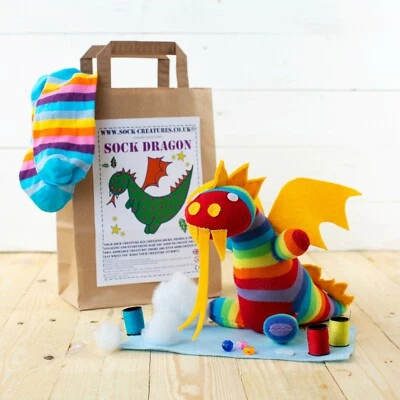 SOCK CREATURES Calcetín Dragon Craft Kit | Kit de costura | Kit de artesanía para niños | Zoom fiesta | manualidades