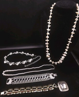 Lote de Pulseras Gruesas Coro, Star, Lisner, Jada Diseñador Vintage MOP Perla Imitada Foto 1 de 4