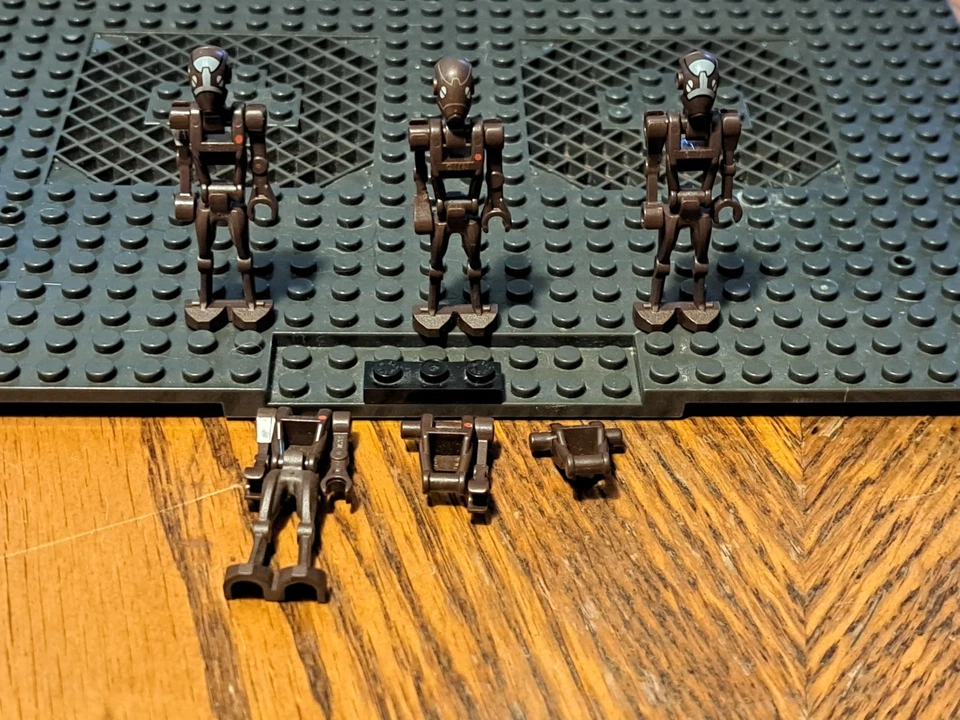 LEGO Star Wars Commando Droid Captain Minifigure Lot of 3 & Parts 9488 sw0359 - Image 1 of 3