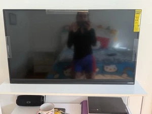 VIZIO 32 inch tv - Picture 1 of 2