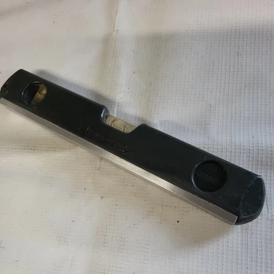 Vintage Stanley 43-230 Spirit Level 10" Plastic Bodied/ Alluminium base. Quality - Image 1 of 4