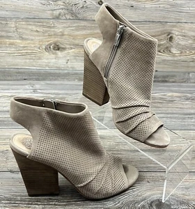 Vince Camuto Womens Kentvi Suede Ankle Sandals Beige Size 8 Medium - Picture 1 of 10