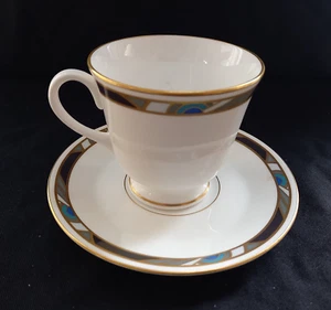 Taza de té y platillo Royal Worcester RAFFLES. - Imagen 1 de 5