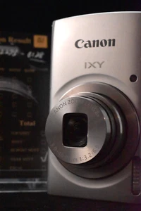 [US Duty Paid] Canon IXY 180 ELPH 180 IXUS 175 Digital Camera Silver 6430 - Zdjęcie 1 z 17