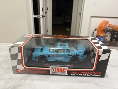 Dodge IROC Teal 1994 primera producción 1/24 diecast #6 Racing Champions azul Foto 1 de 2