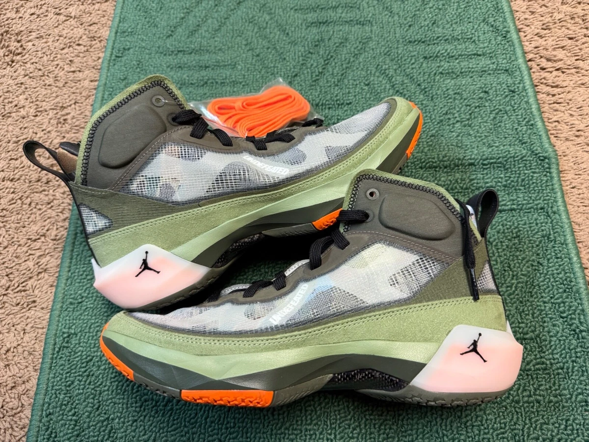 Preços baixos em Undefeated x Air Jordan 37 SP Flight Jacket | eBay
