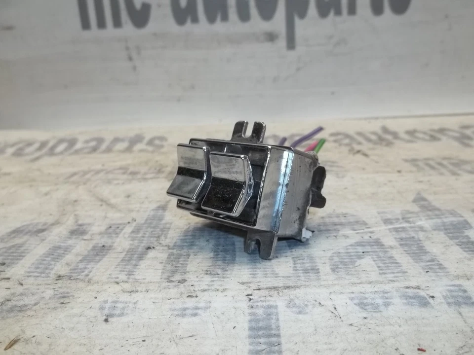 1977-1979 CADILLAC FLEETWOOD DEVILLE OEM FACTORY WINDOW SWITCH CONTROL CONNECTOR - Image 1 of 4