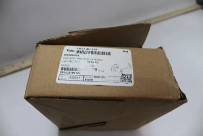 Mango de palanca de privacidad Yale latón pulido D5206N01  Foto 1 de 3