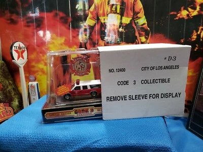 Code 3 City of Los Angeles 1998 GMC Suburban Battalion 3 NICE SUBURBAN 👌  - Image 1 of 4