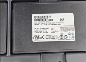 Samsung PM893 3,84 To SSD 2,5" Interne SATA3 6 Go/s Solid State Drive MZ-7L39600 - Photo 1/3