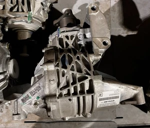 New OEM 2007-2009 Saturn Sky Carrier / Differential 3.73 25858223 - Picture 1 of 2