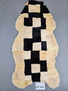 Vera pelle di pecora ecologica patchwork pezzo unico 257-062 - Foto 1 di 1