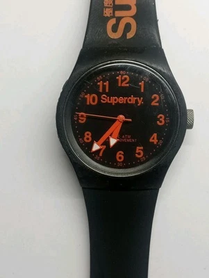 Мужские часы Superdry рабочий аккумулятор в б/у состоянии знаки и т. д. - Изображение 1 из 4