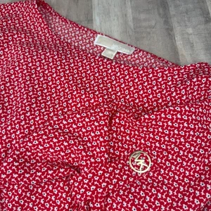 NEW Michael Kors Women's Medium Dolman Sleeve Red Floral Blouse NWT $88 - Picture 1 of 9