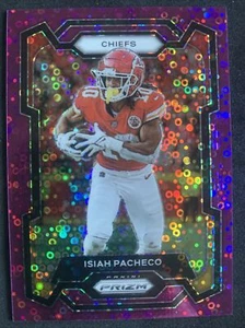 Discoteca púrpura Panini Prizm ISIAH PACHECO 2023/35 Kansas City Chiefs RB - Imagen 1 de 4