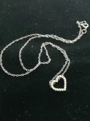 Catenina in argento 925 da donna con ciondolo a forma di cuore con zirconi - Immagine 1 di 4