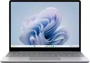 Microsoft Surface Laptop 2 Intel core i5, 8gb ram, 256gb, platinum - Picture 1 of 2