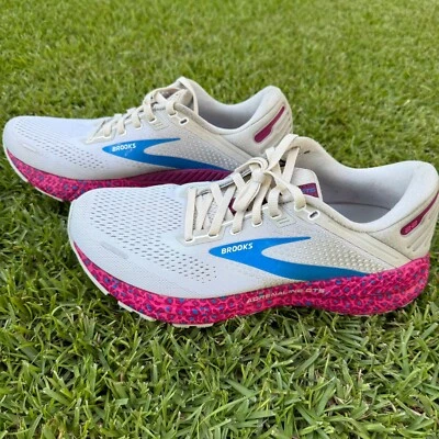 Brooks Adrenaline GTS 22 White Brilliant Pink Leopard W Size 10.5 Running Shoes - Image 1 of 4