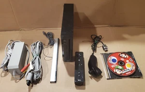 Black Nintendo Wii Console RVL-001 -Tested - GameCube compatible + game Mario - Picture 1 of 7