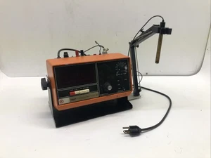 [PARTS ONLY] Fisher Scientific ACCUMET pH Meter Model 630 --POWERS ON-- - Picture 1 of 13