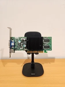 ASUS V8170M Magic - GeForce4 MX420SE - 64mb - Picture 1 of 3