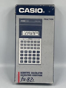 Vintage CASIO Calculatrice Scientifique FX-82L Fraction Complète Fonctionnelle - Afbeelding 1 van 7