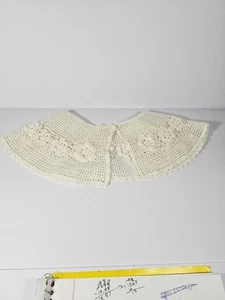 Vintage Crochet Collar Handmade Floral Design Scalloped Edge - Picture 1 of 10