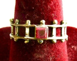 Hermoso anillo de plata 925 St. con rubí de forma cuadrada de 3 mm, tamaño flexible - Imagen 1 de 4