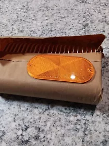 25 pack. Amber Oval Reflectors, Screw On - Picture 1 of 6