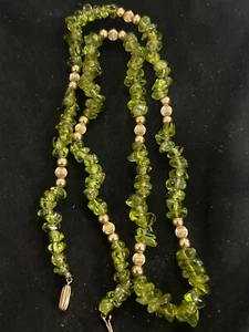 FILO PEPITA PERIDOTO ORIGINALE 20" CON PERLINE E CHIUSURA 14K, OTTIMA QUALITÀ - Foto 1 di 3