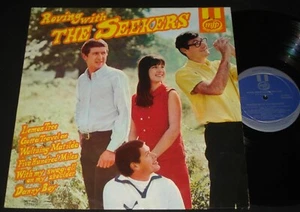 SEEKERS Judith Durham – ROVING WITH THE SEEKERS - MFP 1980s LP - Folk / Pop - Picture 1 of 2