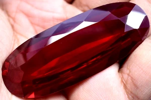 Natural 141.10 Ct Blood Red Ruby Mozambique GGL Certified Loose Gemstone - Picture 1 of 15