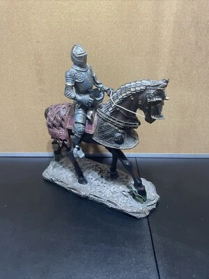 Escultura de diseño del palacio de los Caballeros Toscano de Blenheim Foto 1 de 4