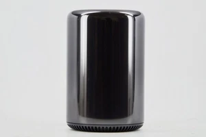 Apple Mac Pro 6,1 Late 2013 | E5-2667 8C 16T | 2x D500 | 64GB RAM | 512GB SSD - Picture 1 of 4