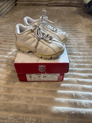 Zapatillas de cuero blancas vintage K-Swiss para niños talla 5 Foto 1 de 4