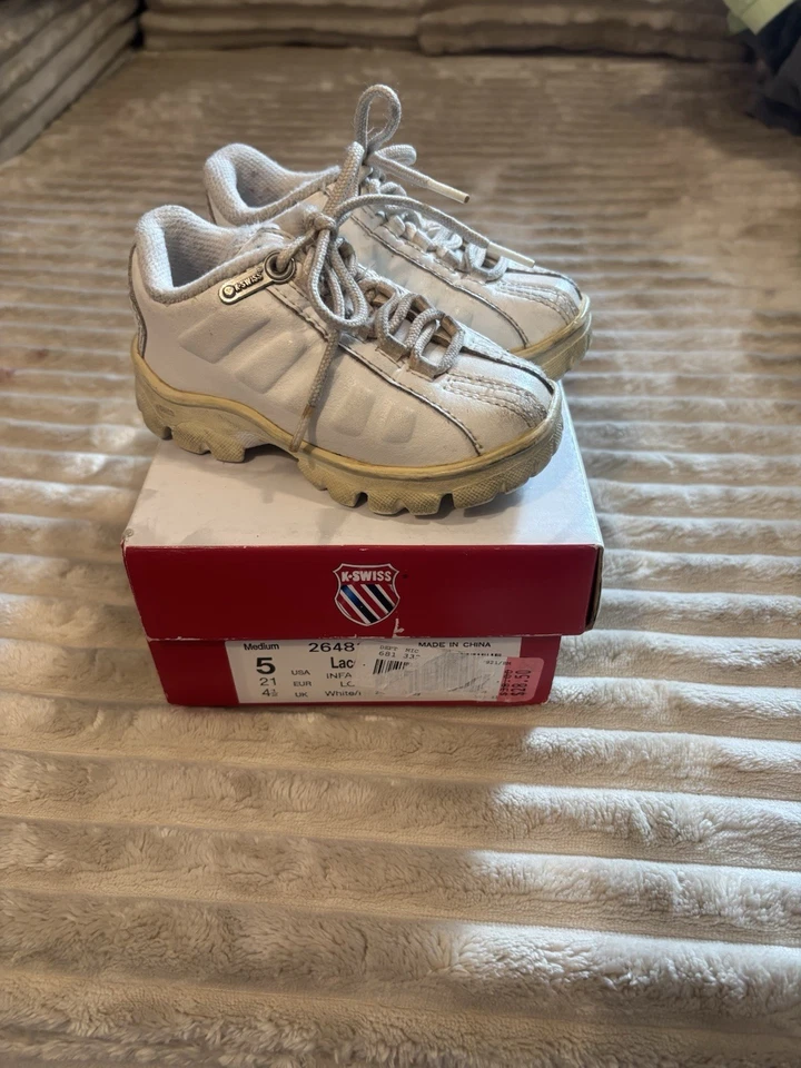 Zapatillas de cuero blancas vintage K-Swiss para niños talla 5 Foto 1 de 4
