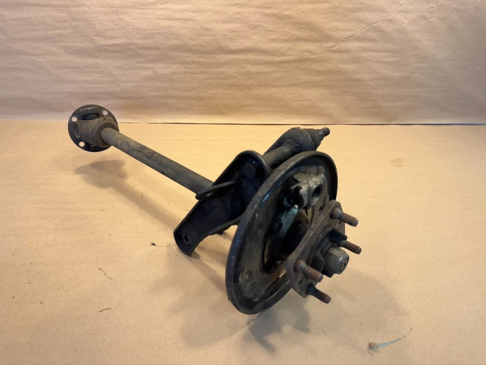 Conjunto de eje trasero Triumph Spitfire GT6 OEM PN 204226 Foto 1 de 4