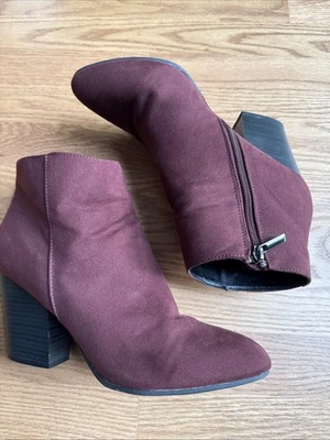 Botines JUSTFAB granate gamuza para mujer talla 9,5 cremallera entrada 3,5 pulgadas tacón Foto 1 de 4