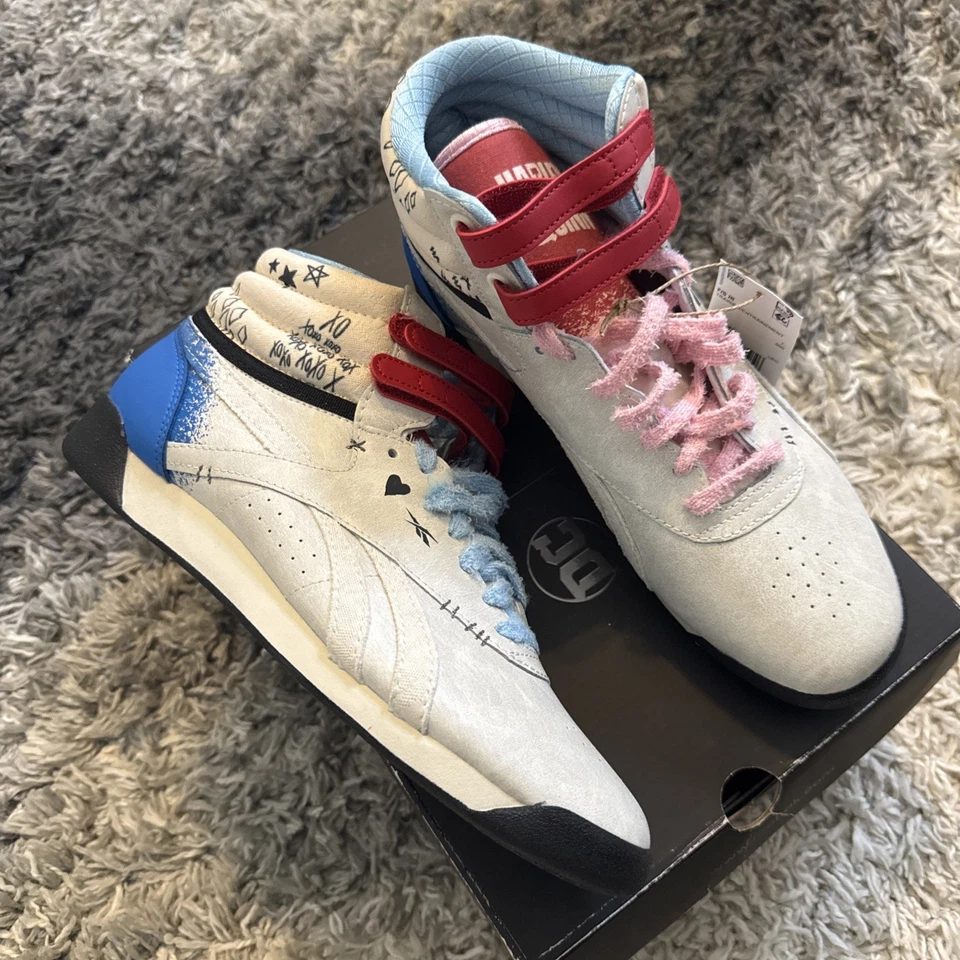 Reebok DC F/S Hi Harley Quinn White Blue Red Black HQ4572 Women Shoe Size 10 - Image 1 of 4