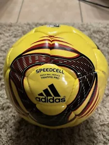 Adidas Speedcell Replica Training Pro FIFA Size 5 Hi Vis - Picture 1 of 3