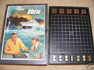 Breakthru Strategy Game of Evasion or Capture 1968 - 3M - Picture 1 of 3